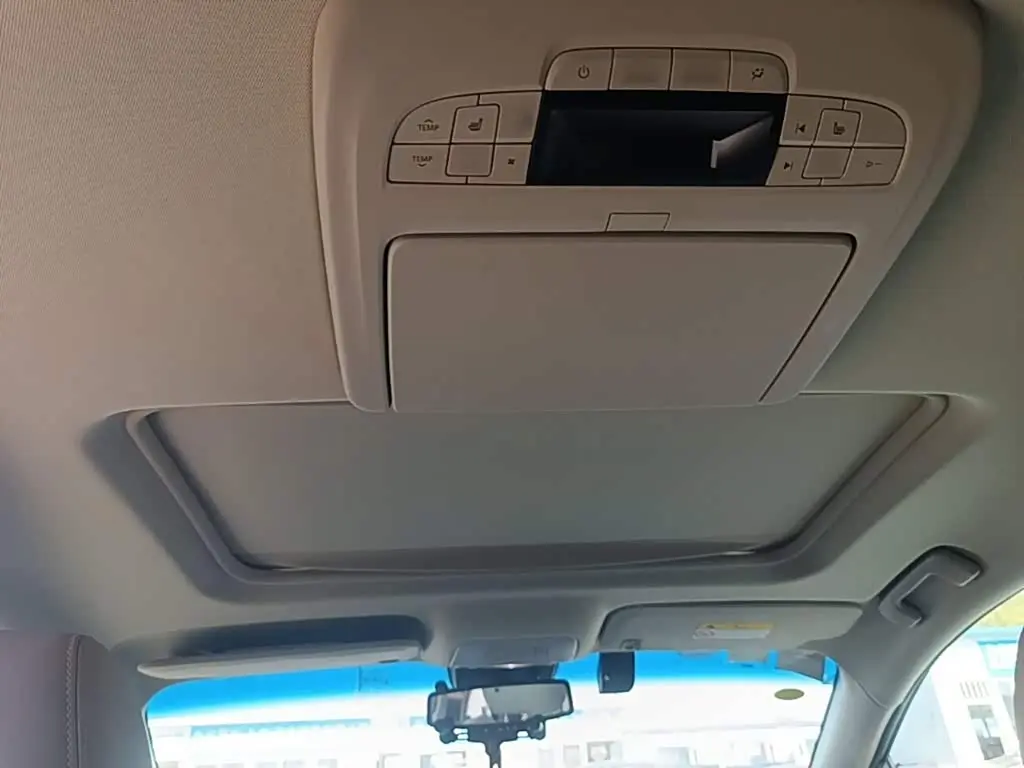 Buick GL8 2016 — Photo 17/19