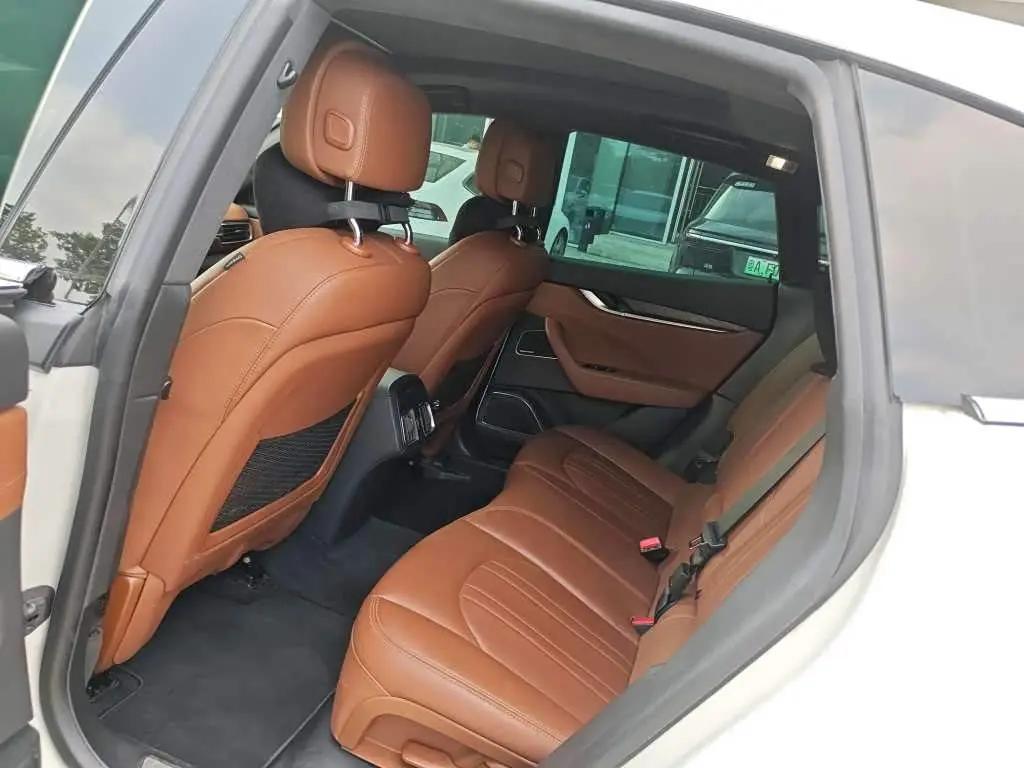 Maserati Levante 2021 — Photo 5/10