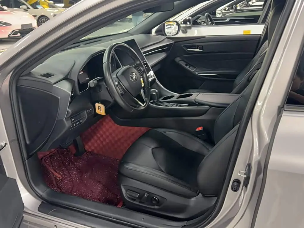 Toyota Avalon 2024 — Photo 11/18