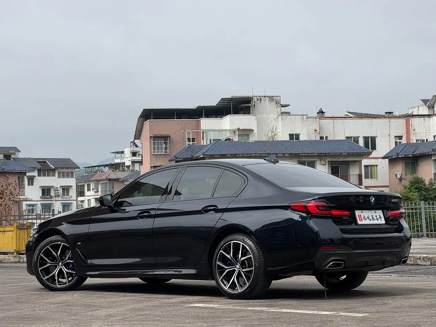 BMW 5 Series 2023 — Photo 15/15