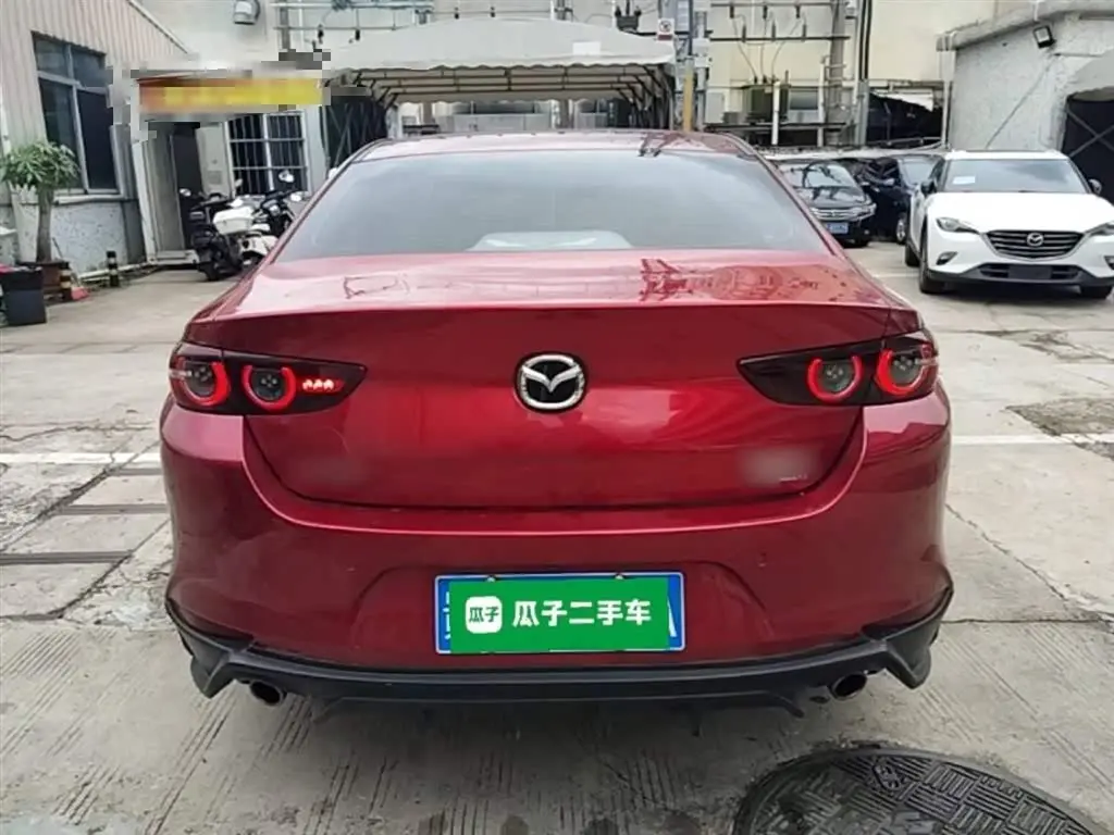 Mazda Mazda3 Axela 2023 — Photo 6/20