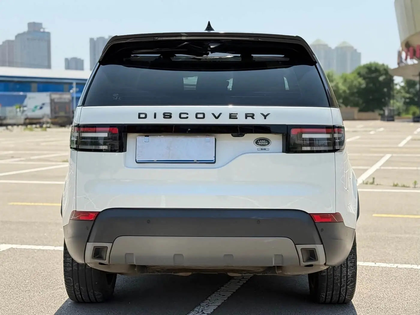 Land Rover Discovery 2019 — Фото 11/12
