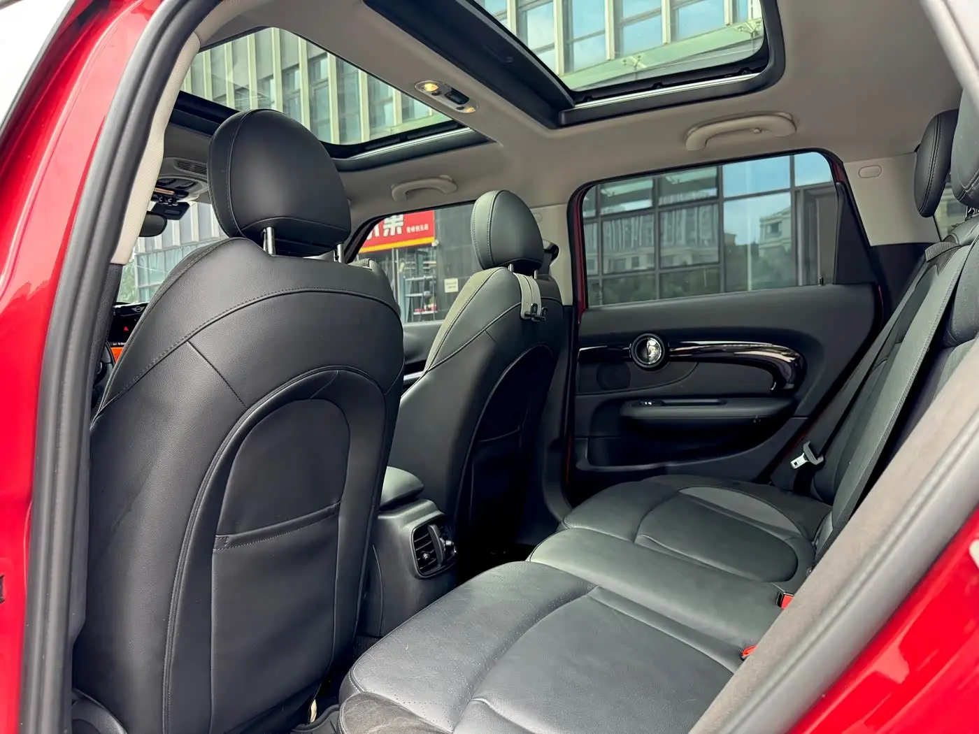 MINI CLUBMAN 2021 — Photo 12/12