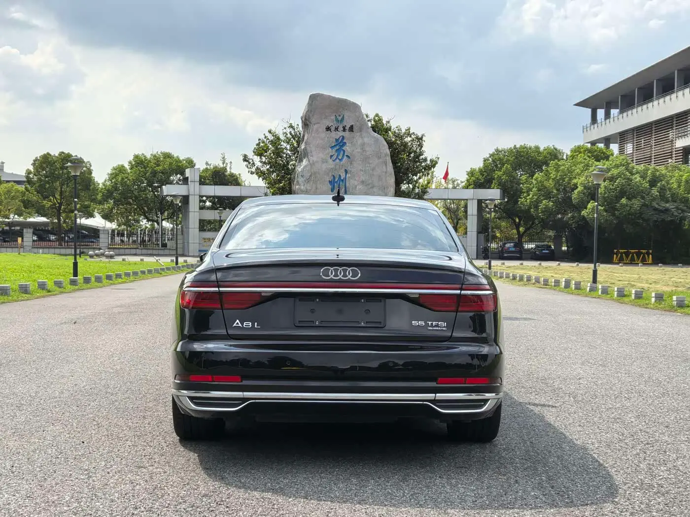 Audi A8 2020 — Photo 18/19