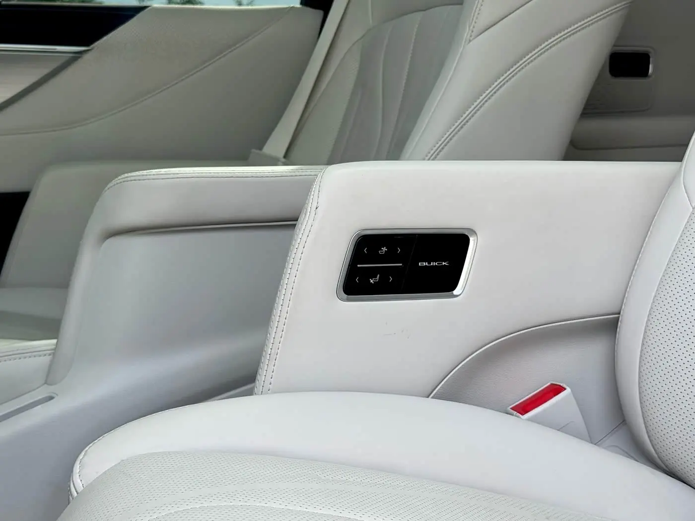 Buick GL8 New Energy 2024 — Şəkil 18/20