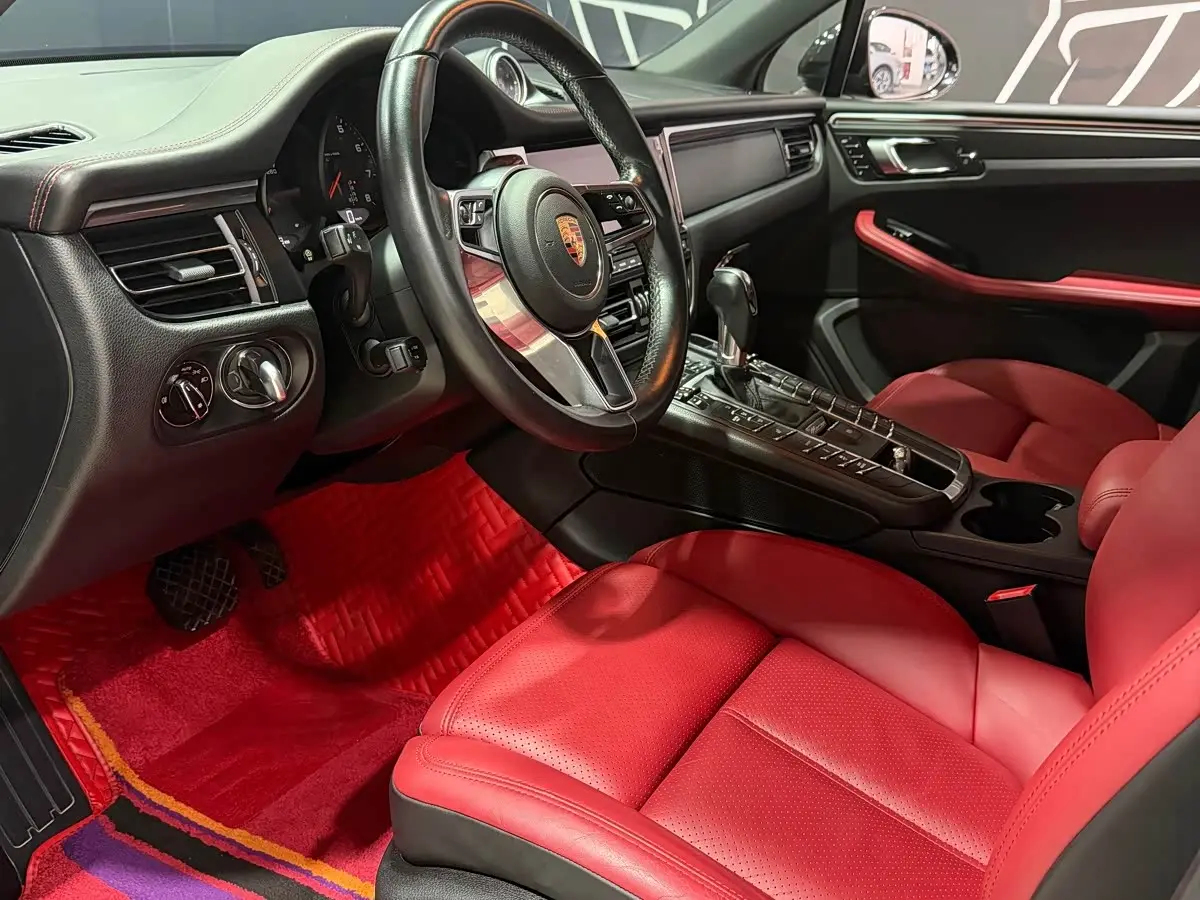 Porsche Macan 2019 — Photo 5/9