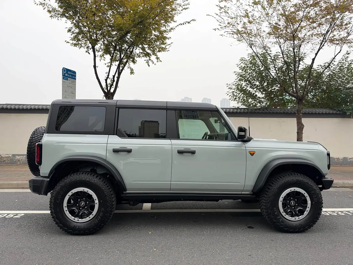 Ford Bronco 2025 — Photo 6/17