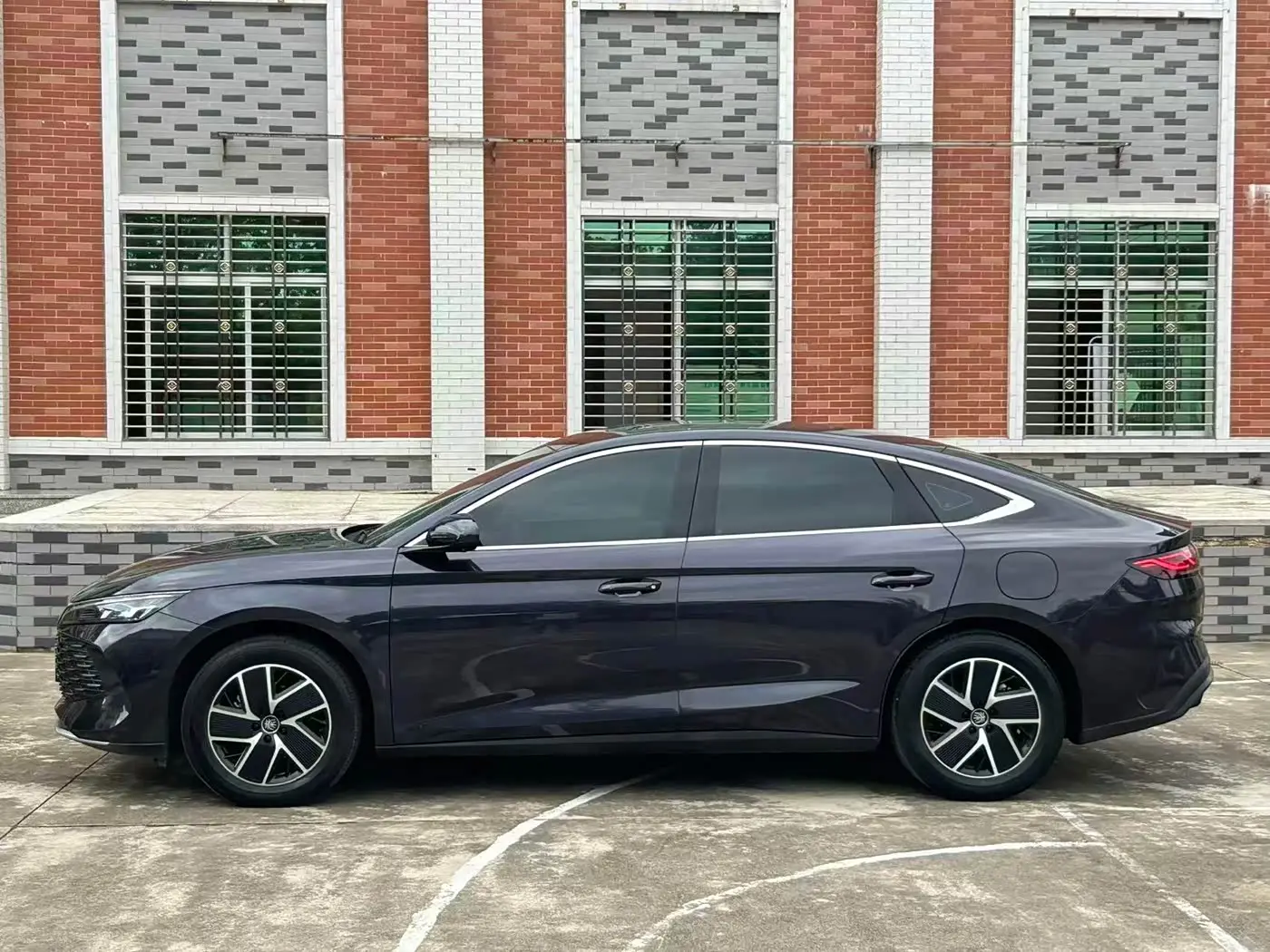 BYD Qin L 2024 — Photo 10/11
