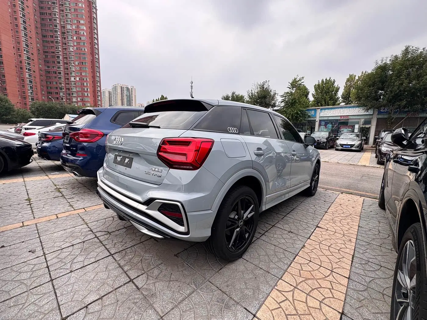 Audi Q2L 2023 — Şəkil 4/9
