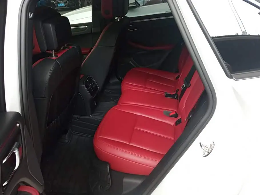 Porsche Macan 2024 — Photo 11/16
