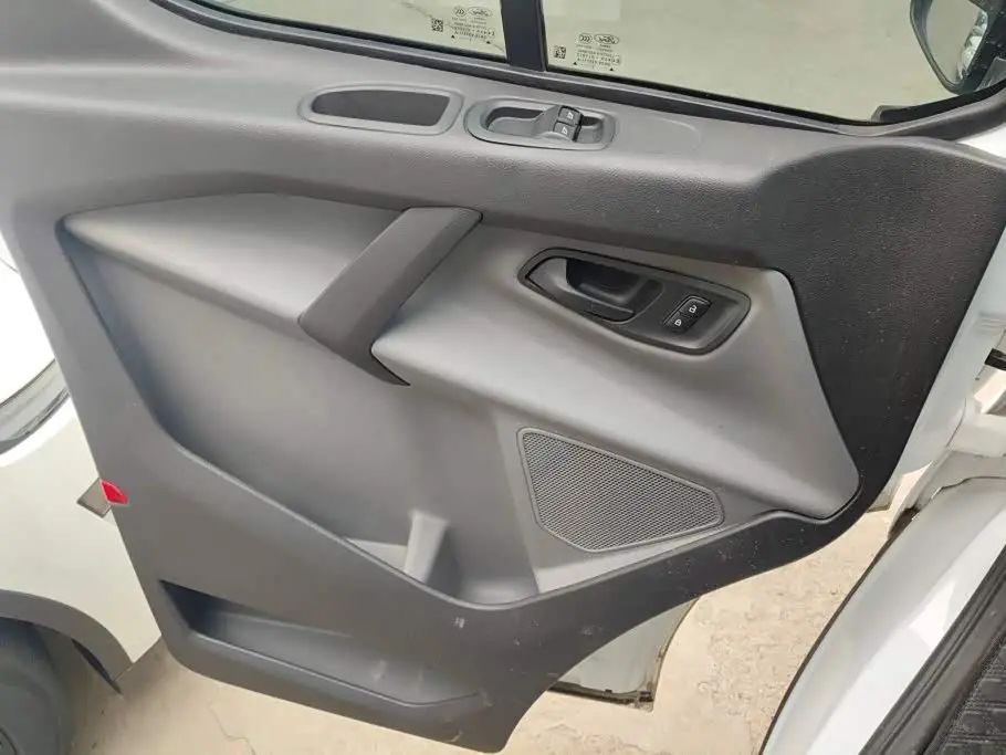 Ford Transit 2022 — Photo 7/16