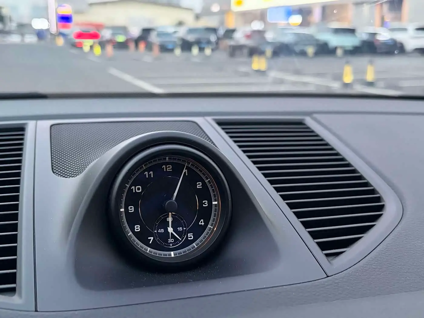 Porsche Macan 2022 — Şəkil 14/20