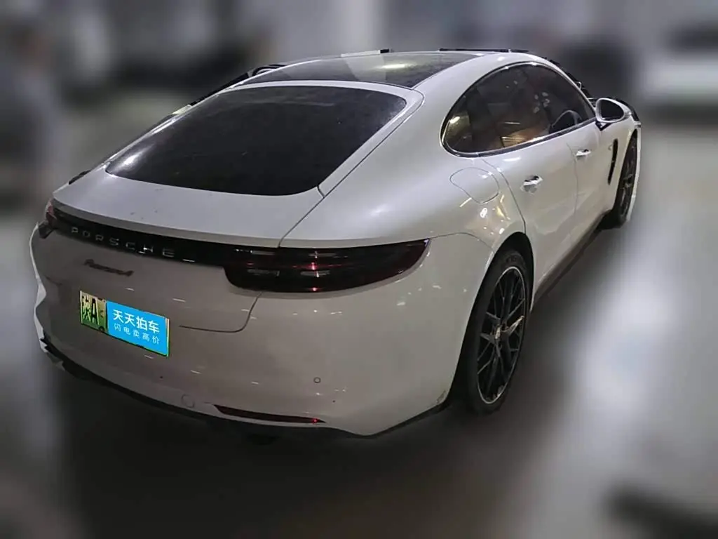 Porsche Panamera New Energy 2020 — Photo 2/13