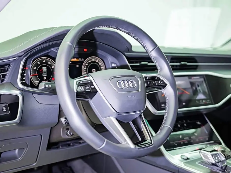 Audi A7 2024 — Фото 8/20