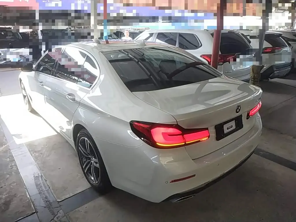 BMW 5 Series 2023 — Photo 4/19