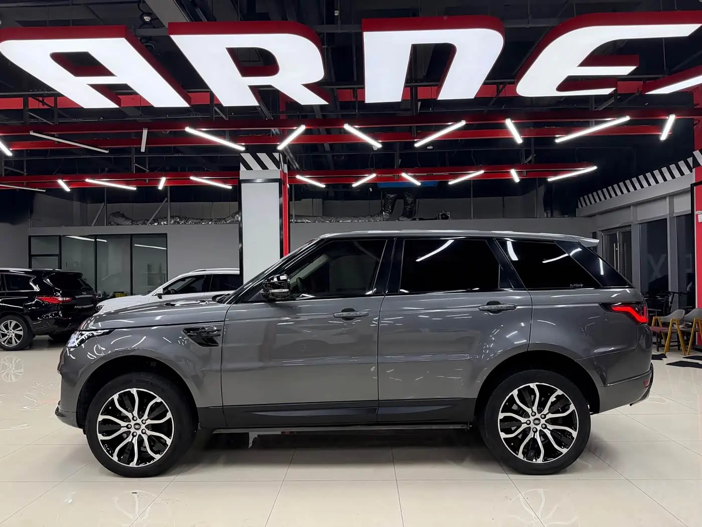 Land Rover Range Rover Sport 2014 — Фото 7/20