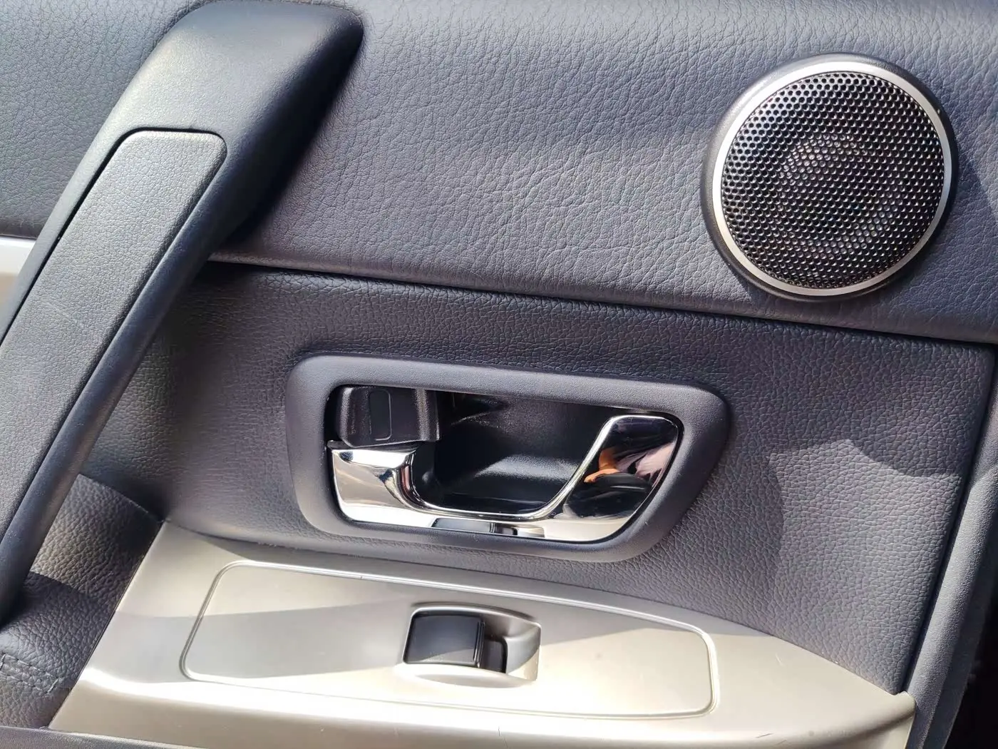 Mitsubishi Pajero 2018 — Photo 16/20