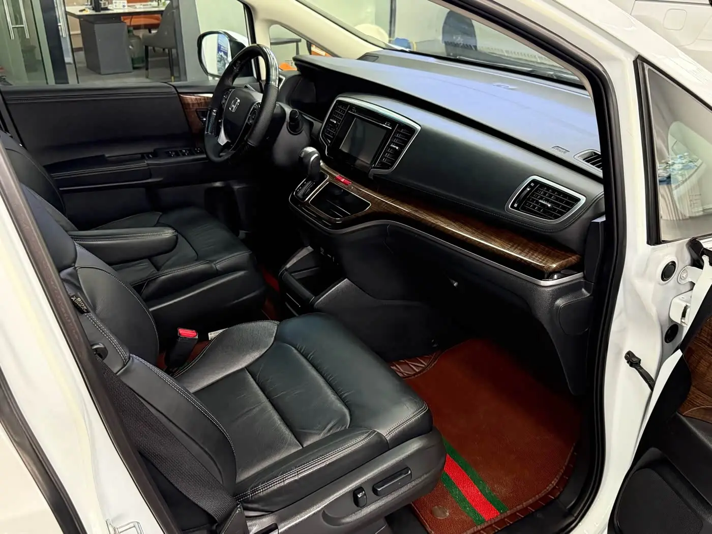 Honda Odyssey 2018 — Photo 9/15