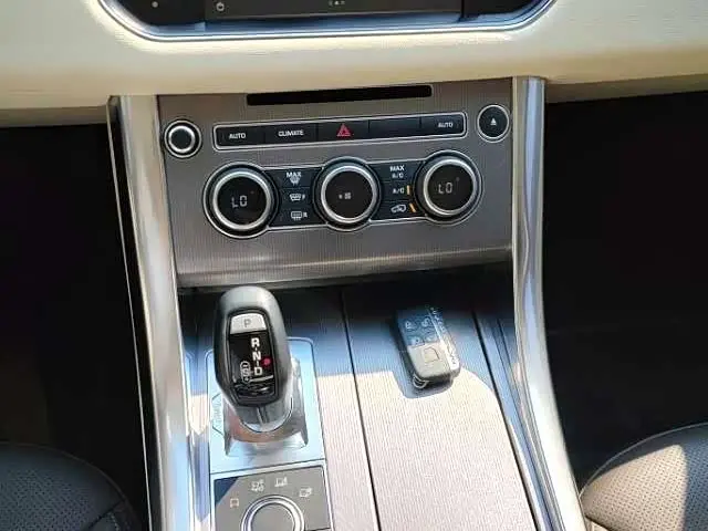 Land Rover Range Rover Sport 2016 — Photo 8/9