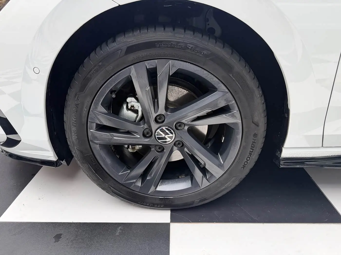 Volkswagen Golf 2022 — Photo 18/20