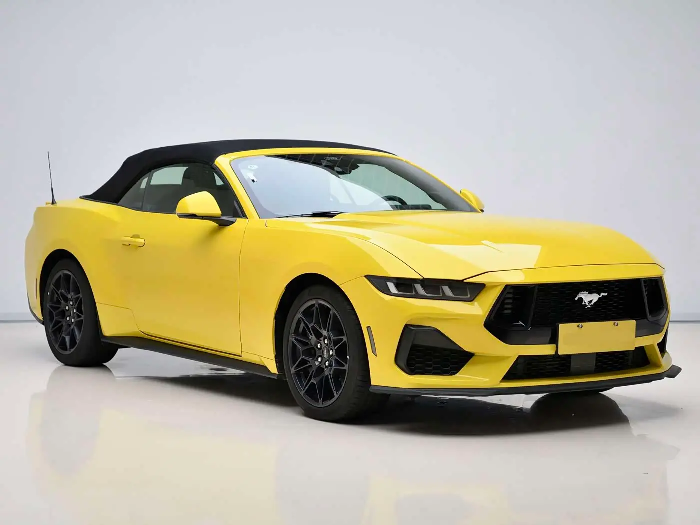 Ford Mustang 2024 — Photo 3/20