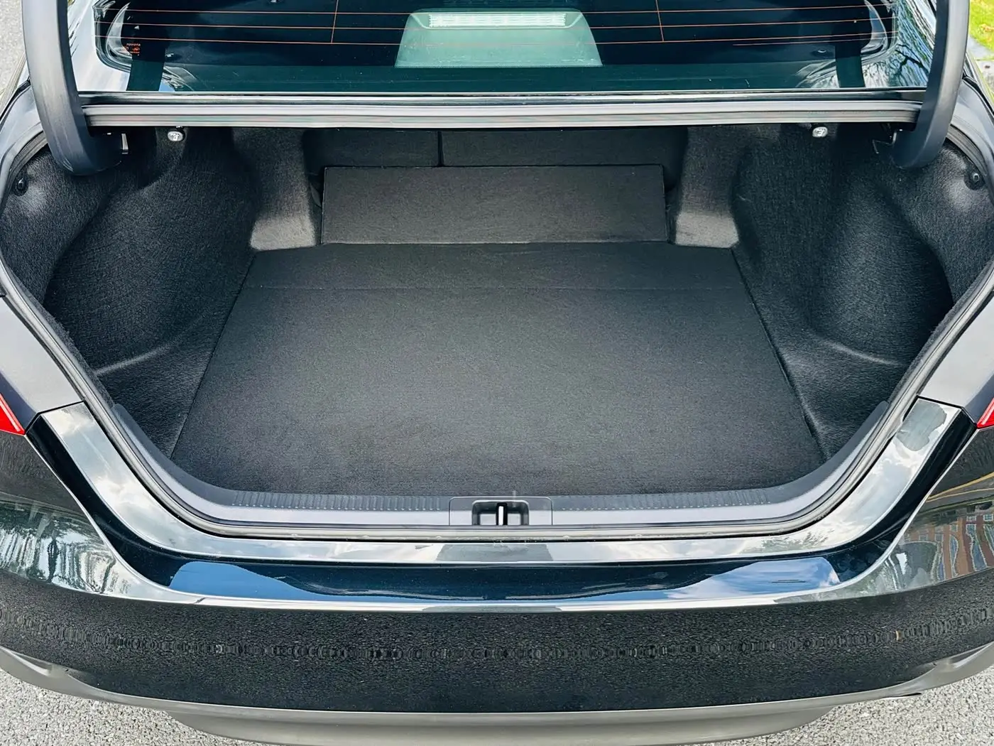 Toyota Camry 2023 — Фото 14/20