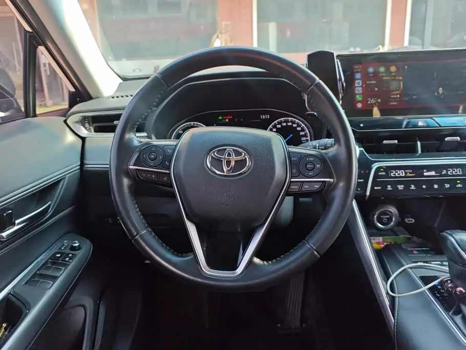 Toyota Venza 2023 — Şəkil 15/16