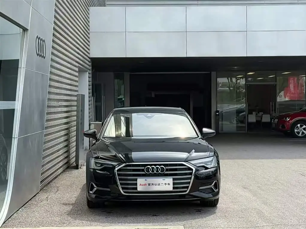 Audi A6L 2023 — Фото 2/18