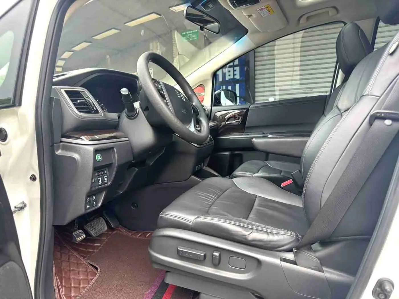 Honda Odyssey 2019 — Фото 6/10