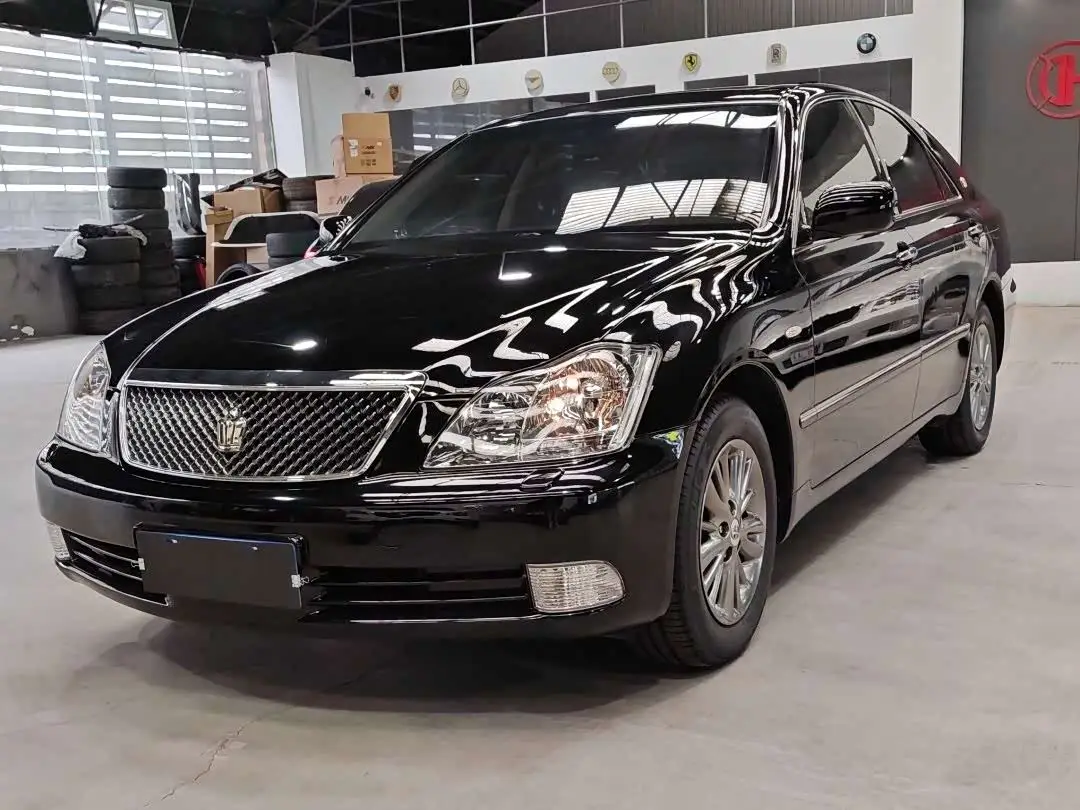 Toyota Crown, 2006