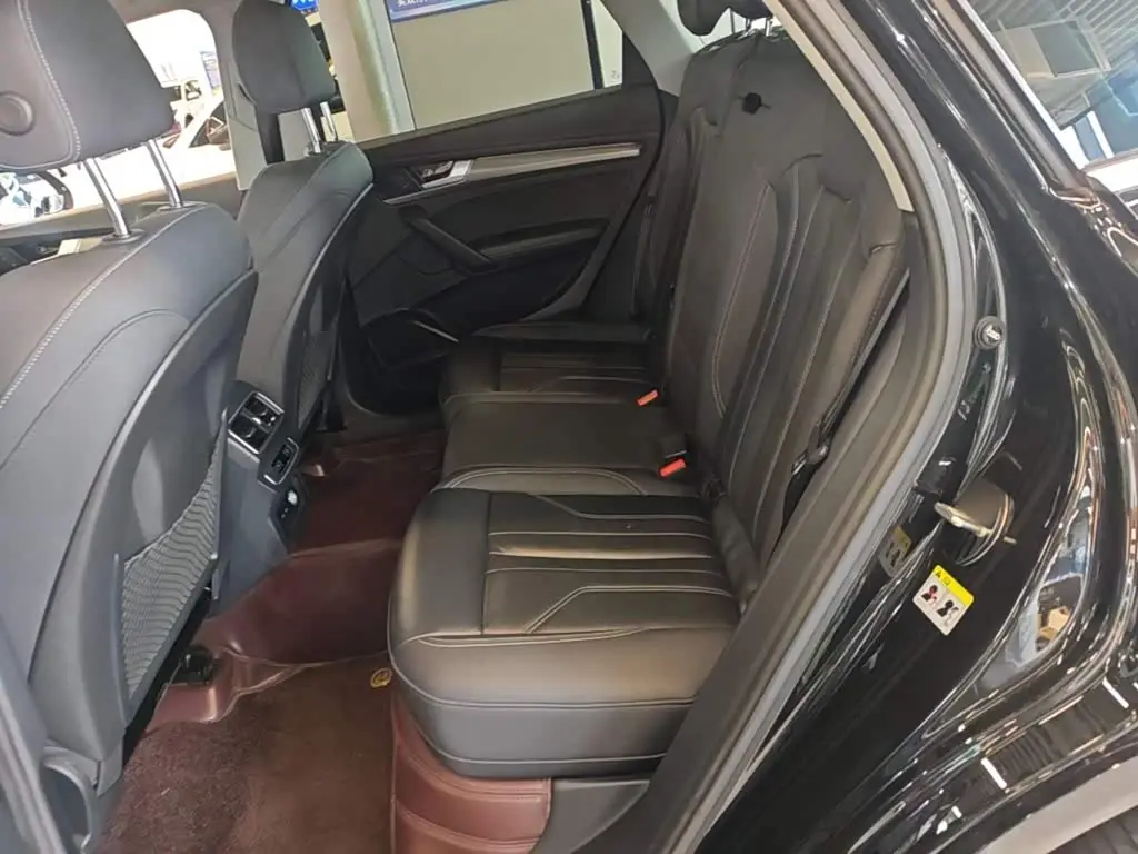 Audi Q5L 2022 — Photo 16/19