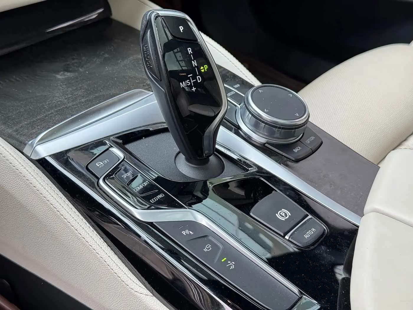 BMW 6 Series GT 2018 — Фото 20/20