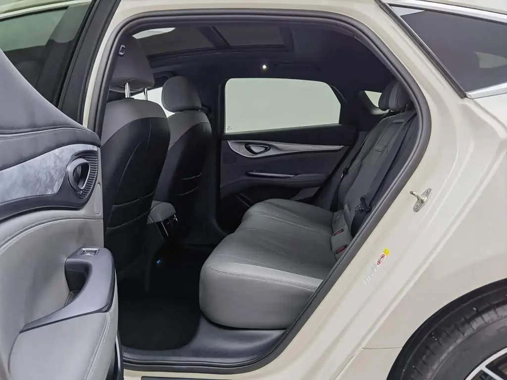 BYD Seal 2024 — Photo 15/20