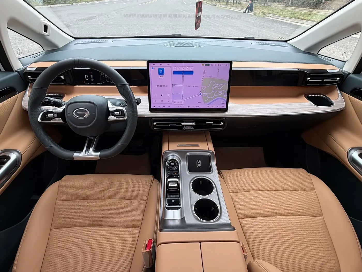 GAC Trumpchi Trumpchi E8 NEV 2024 — Фото 9/16