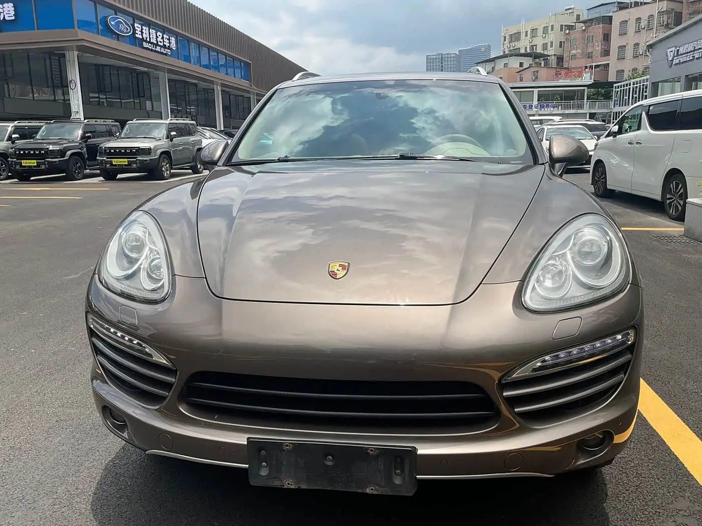 Porsche Cayenne 2013 — Photo 2/20