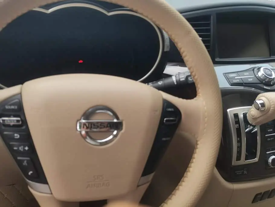 Nissan Quest 2017 — Şəkil 12/16