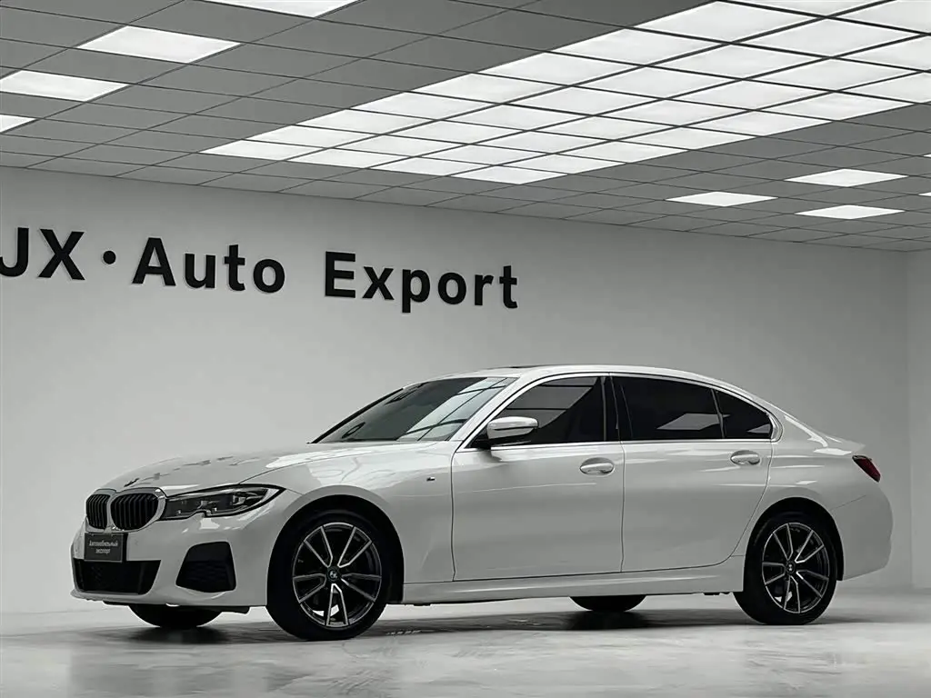 BMW 3 Series 2022 — Photo 7/20