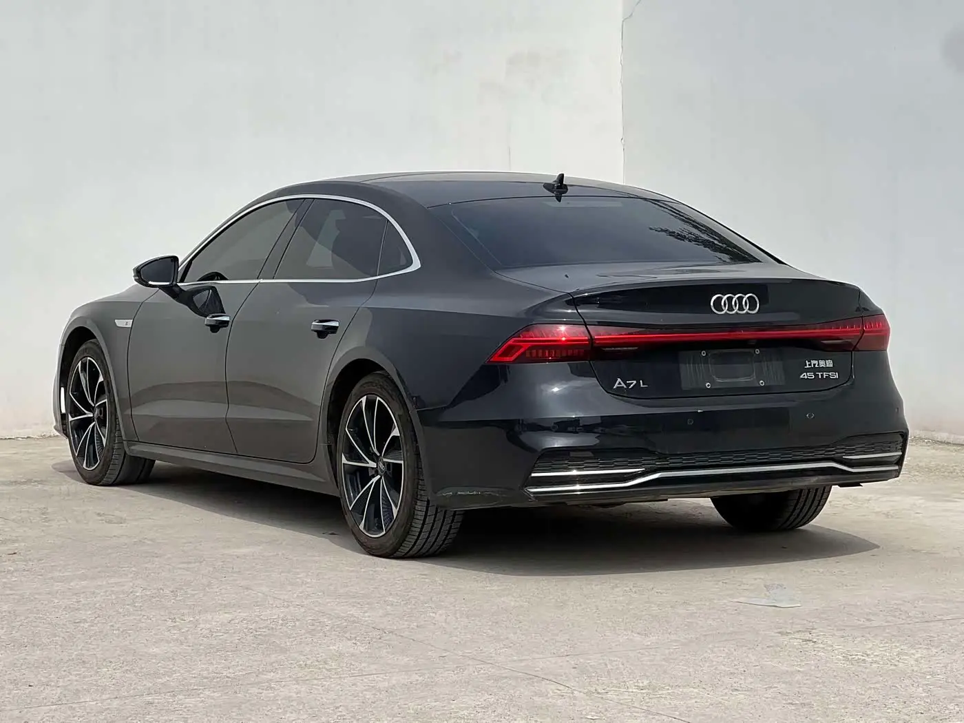 Audi A7L 2024 — Photo 4/11