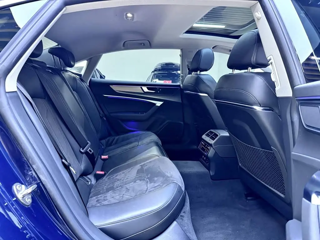 Audi A7L 2024 — Photo 13/19