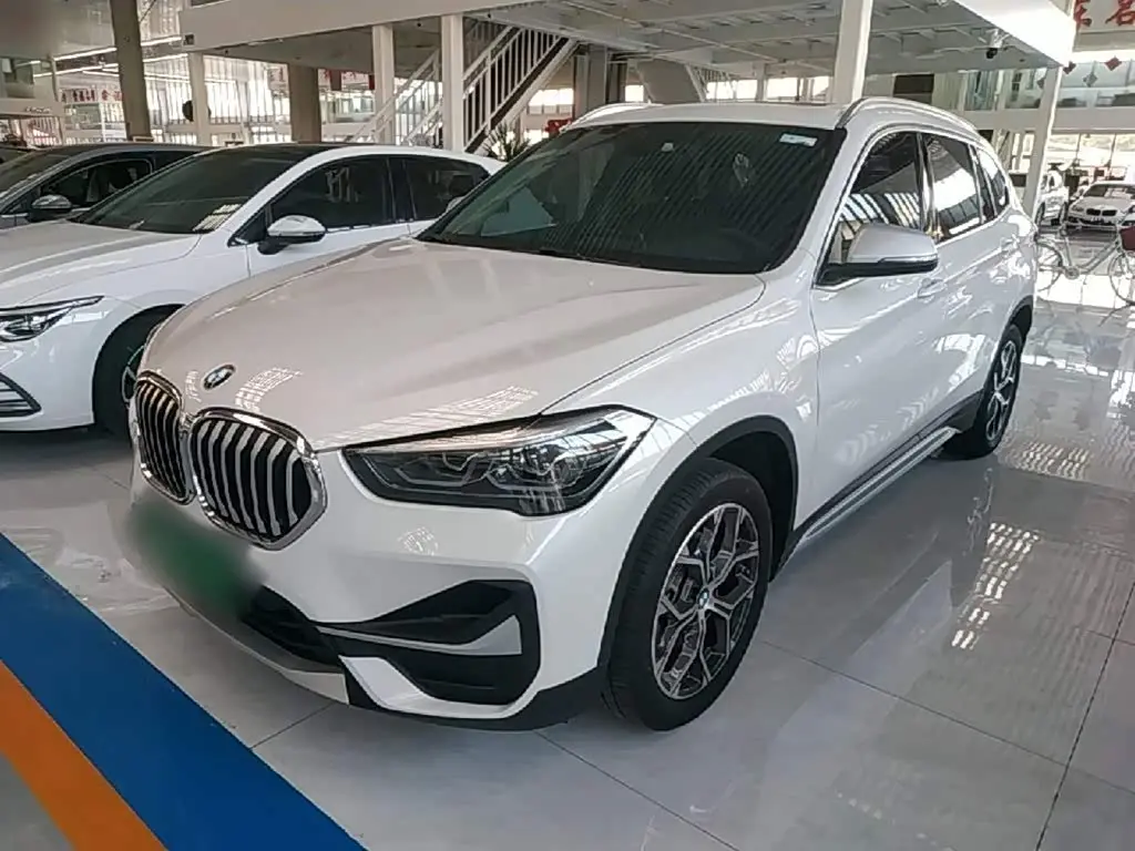 BMW X1 2023 — Şəkil 1/20