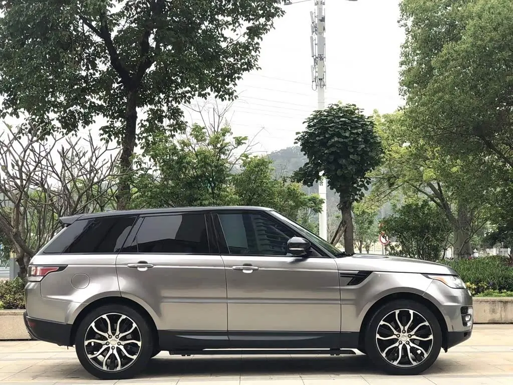 Land Rover Range Rover Sport 2017 — Фото 4/11