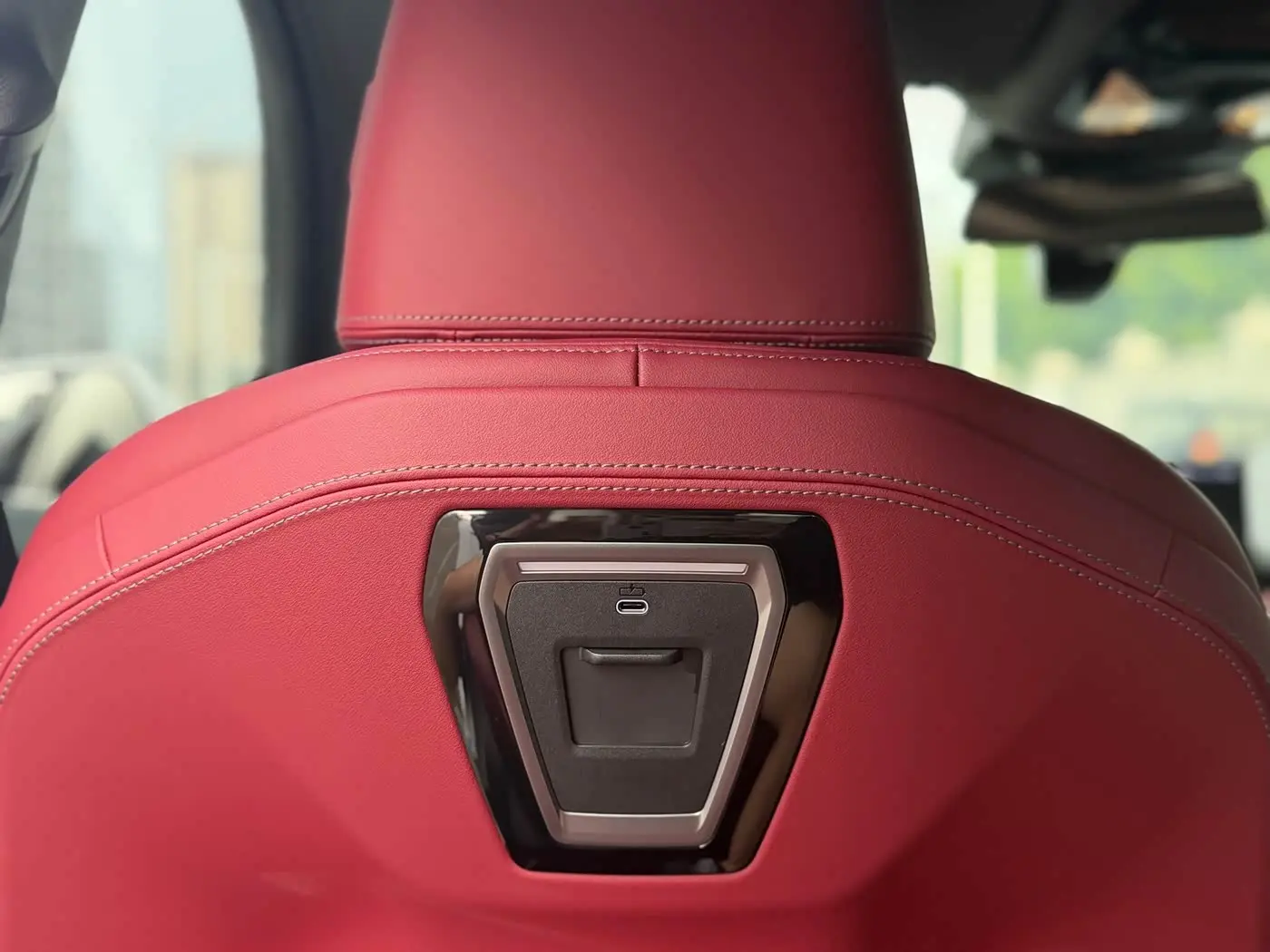 BMW 5 Series 2025 — Photo 9/17