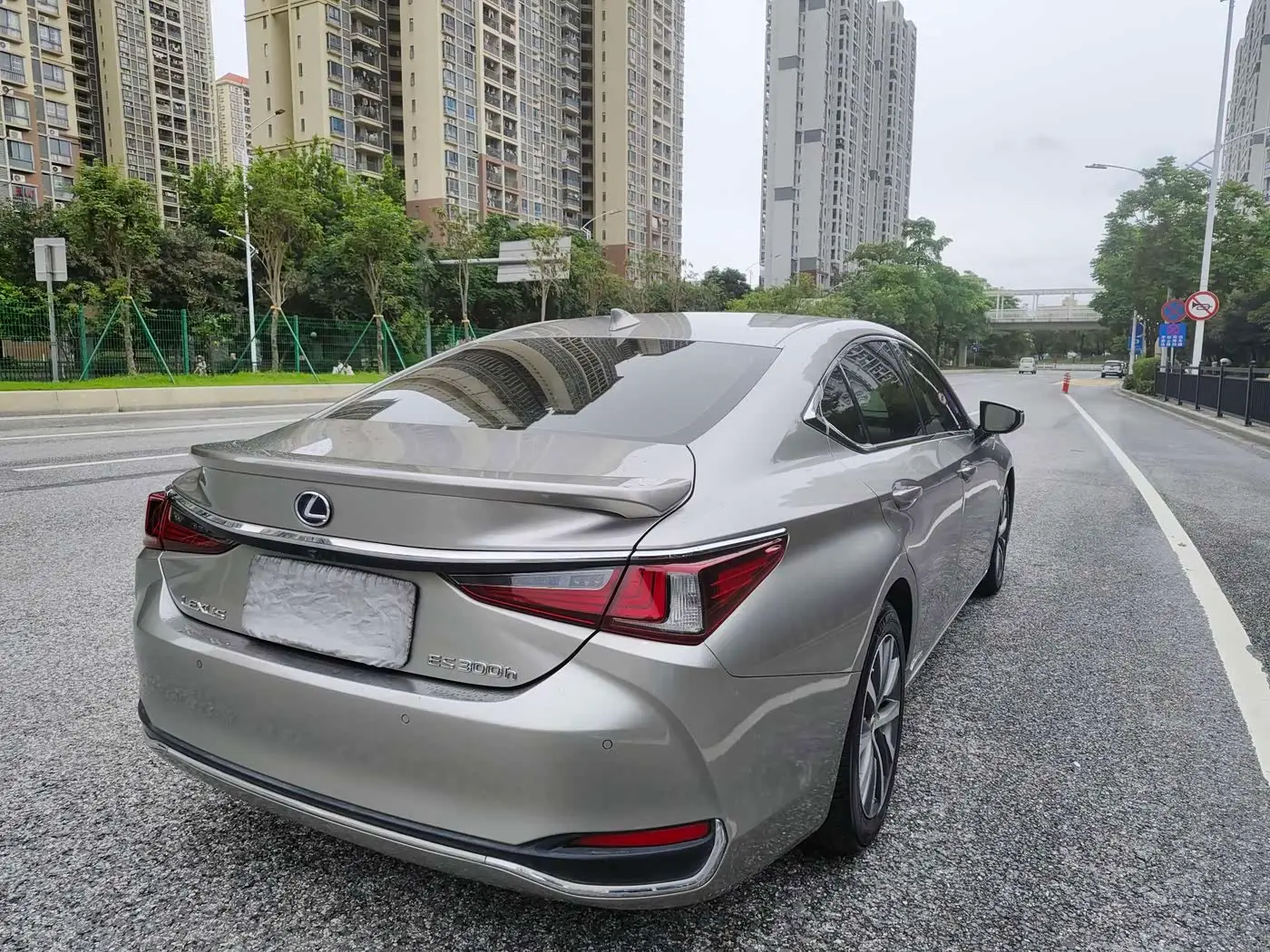 Lexus ES 2020 — Фото 4/11