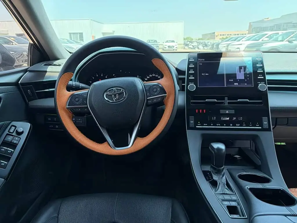 Toyota Avalon 2022 — Şəkil 10/19