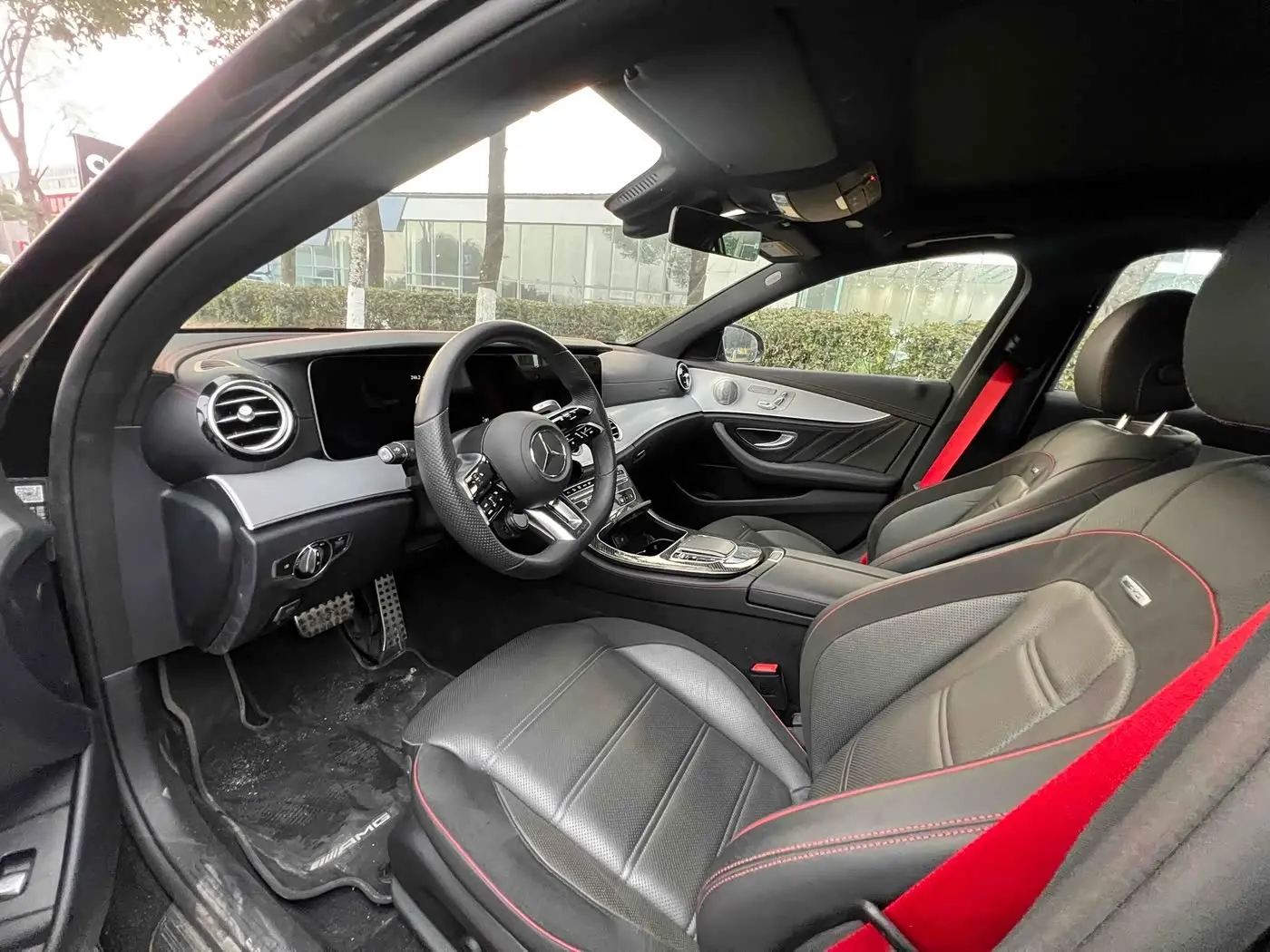 Mercedes-Benz E-Class AMG 2022 — Фото 6/7