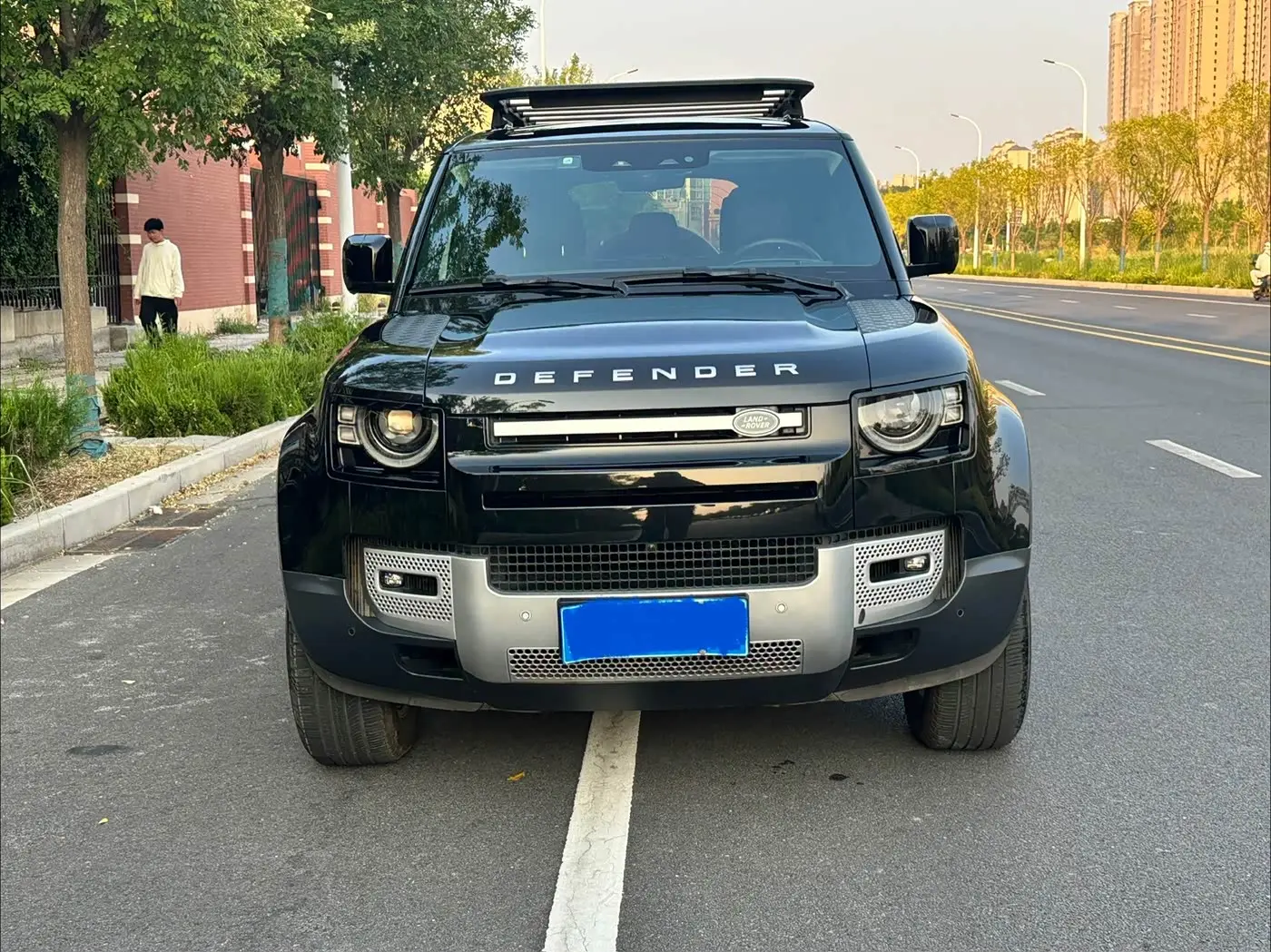 Land Rover Defender 2020 — Фото 17/20