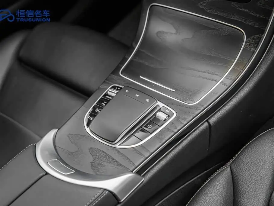 Mercedes-Benz C-Class 2019 — Şəkil 19/20