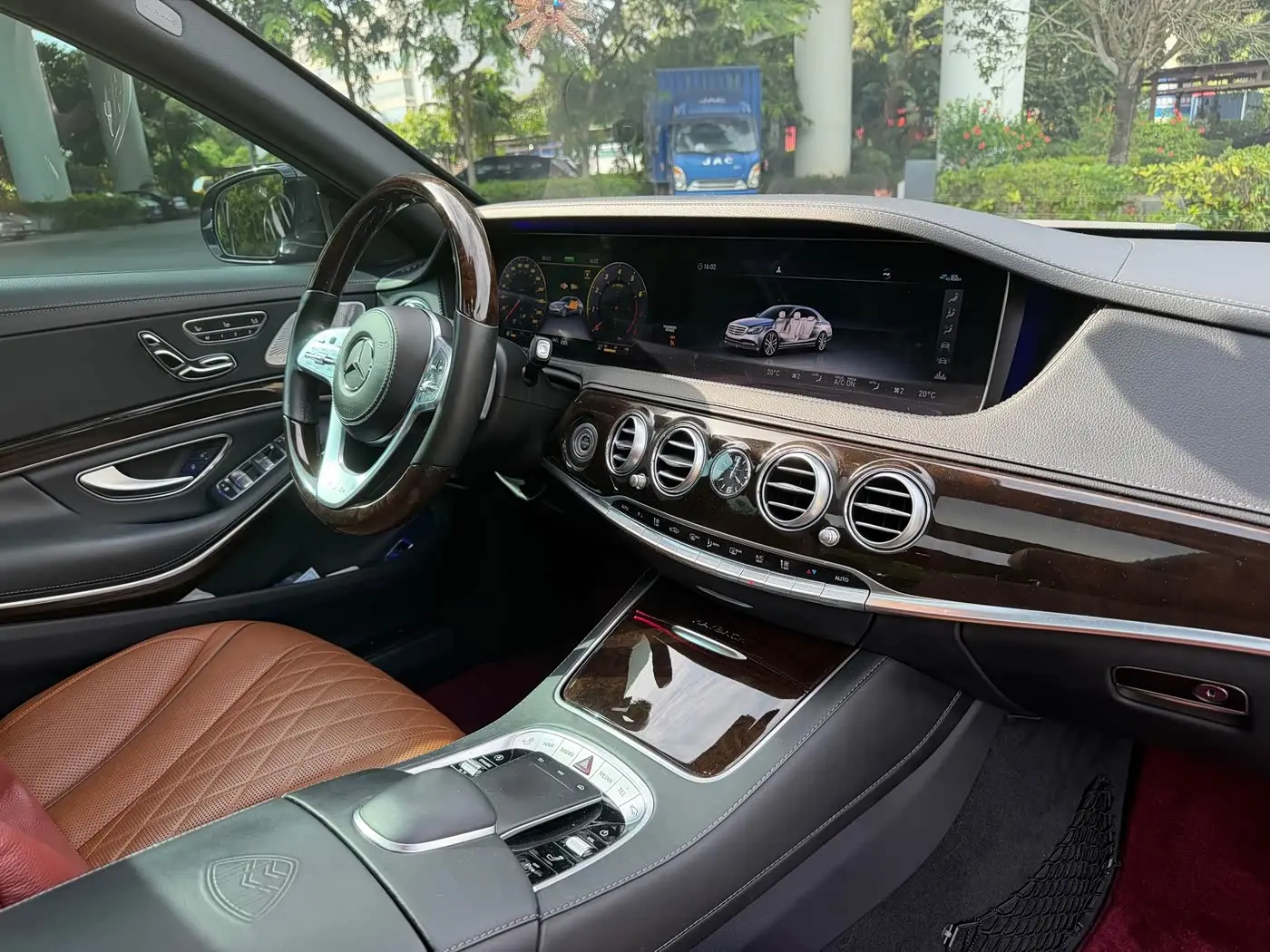 Mercedes-Benz Maybach S-Class 2020 — Фото 10/19
