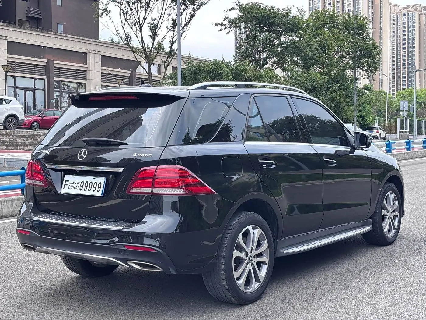 Mercedes-Benz GLE 2016 — Фото 6/13