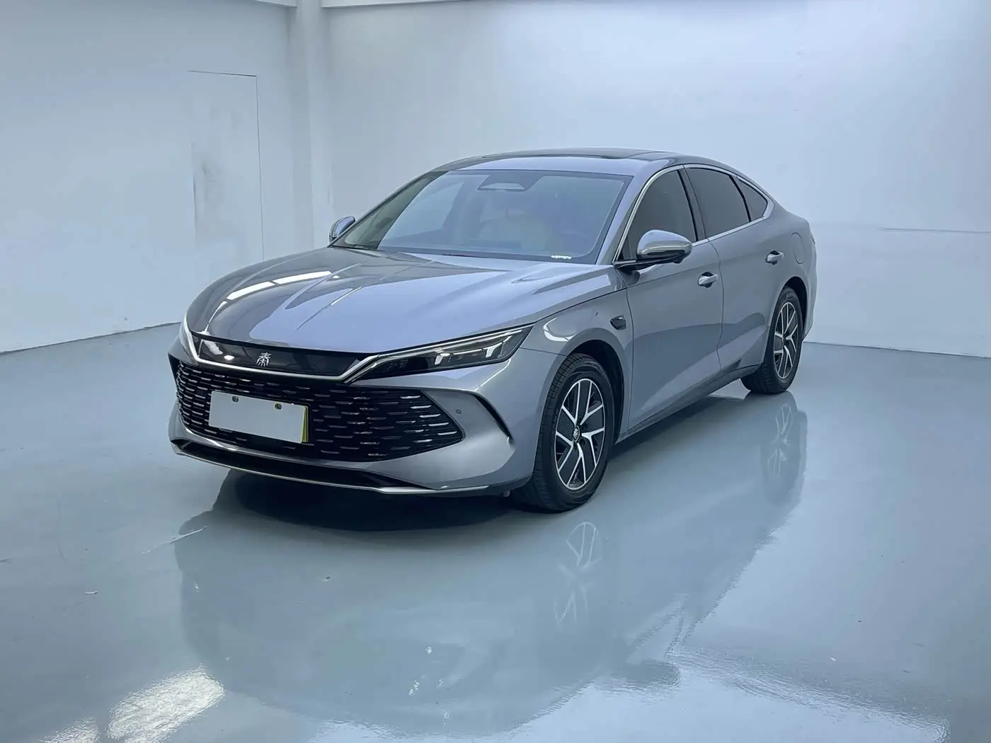 BYD Qin L 2025 — Photo 3/17